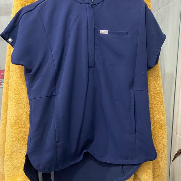 Figs Women's Navy XS Montex Top/S Zamora Scrub Pants Set - Picture 3 of 5